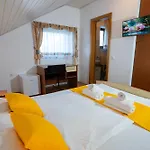 And Kozjanski Park بيت ضيافة Bistrica ob Sotli