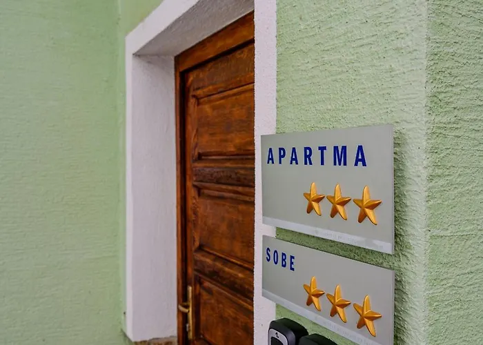 And Kozjanski Park ゲストハウス